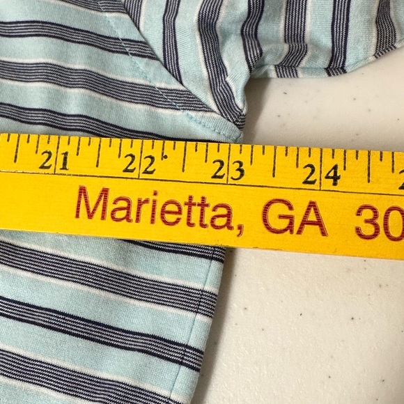 Peter Millar Men’s Large 100% cotton quality golf polo, gently used. Blue stripe - Picture 6 of 11